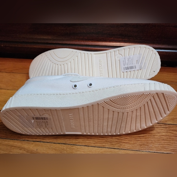 Women's White Canvas TRETORN Sneakers Size 8 NWT - Picture 6 of 6